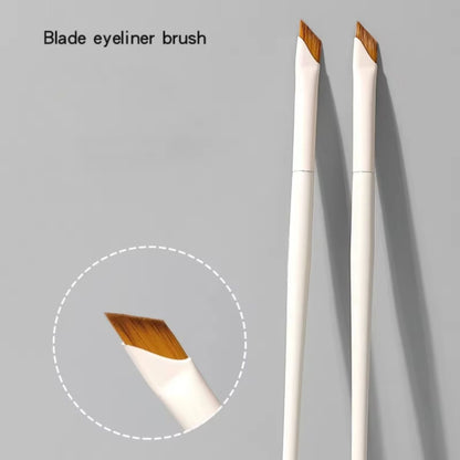 Ultra-Fine Precision Blade Eyeliner Brush